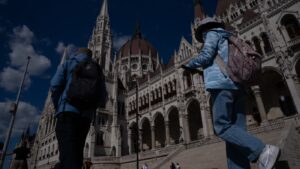 Hungary inspires U.S. conservatives. Its leader is seen as running a ‘dictatorship’