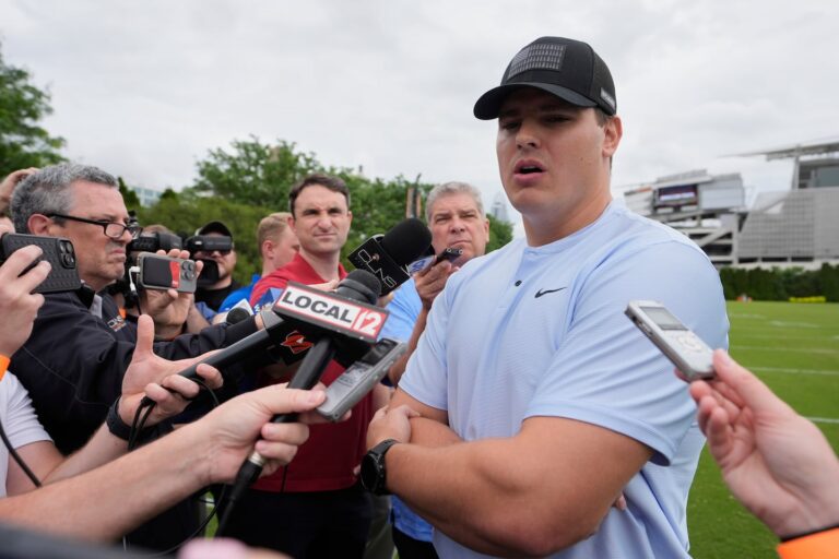 With QB Rodgers now set, other top stories from the NFL’s OTAs